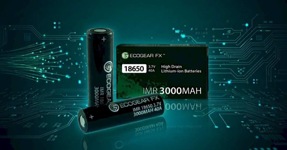 batteries with a box 2 pieces on a digital background